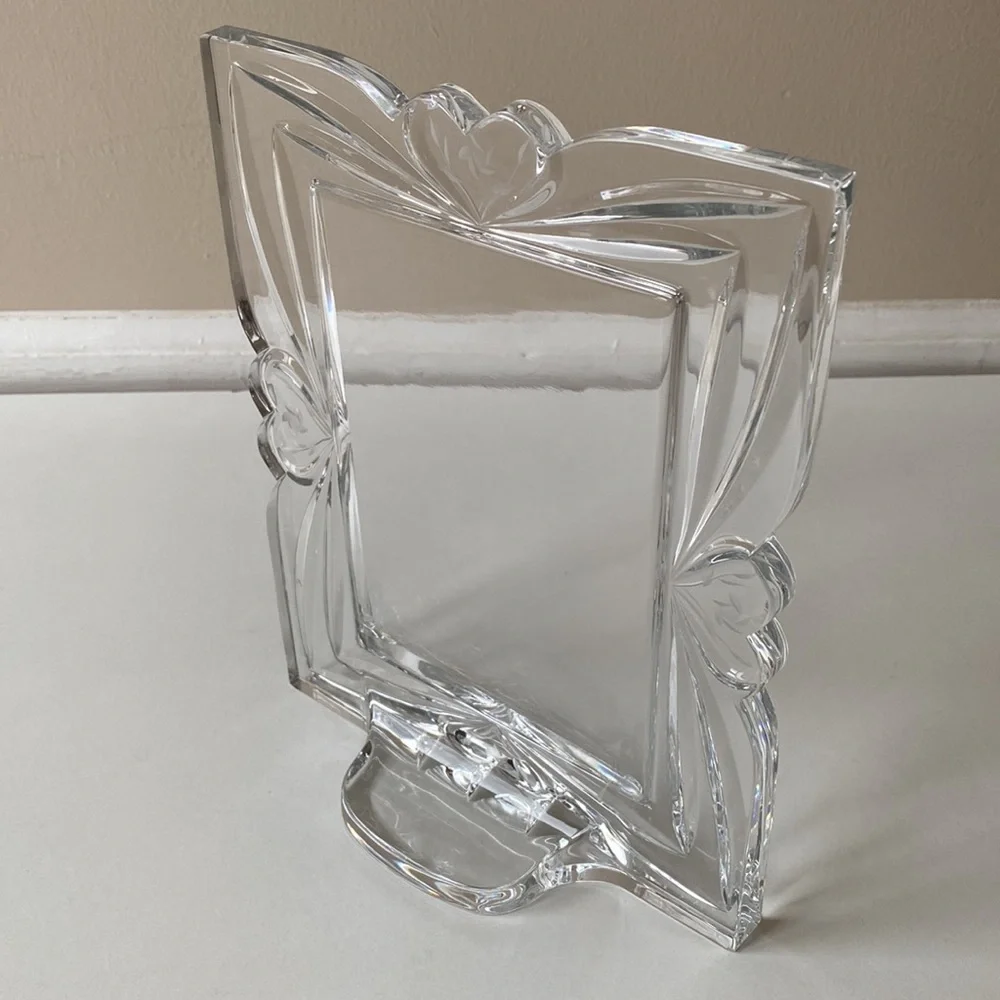 Beautiful Heavy Glass 5x7 Picture Frame - Picture 2 of 7